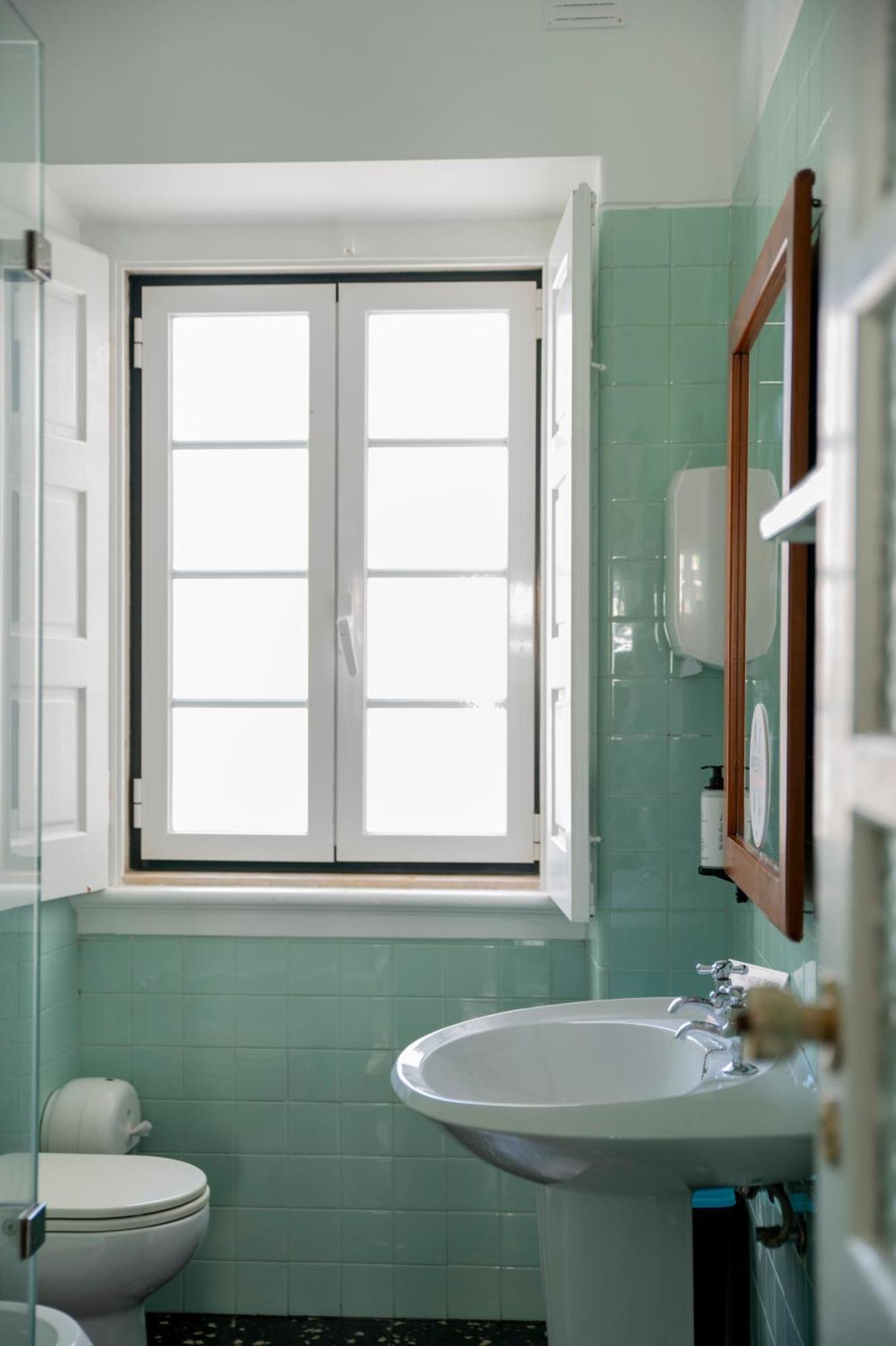 Double or Twin Room with Shared Bathroom,1743071485:JPEG