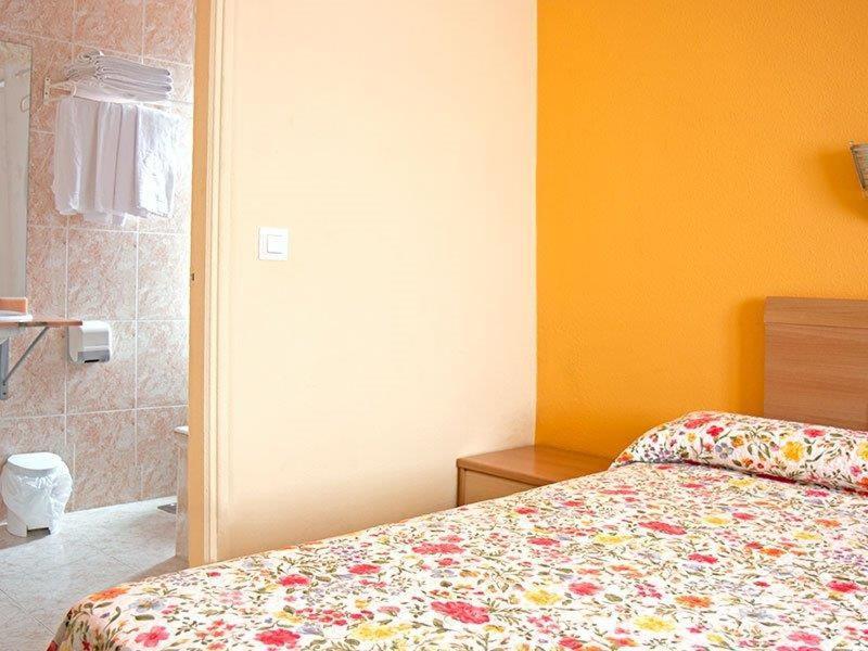 Single Room Private Bathroom