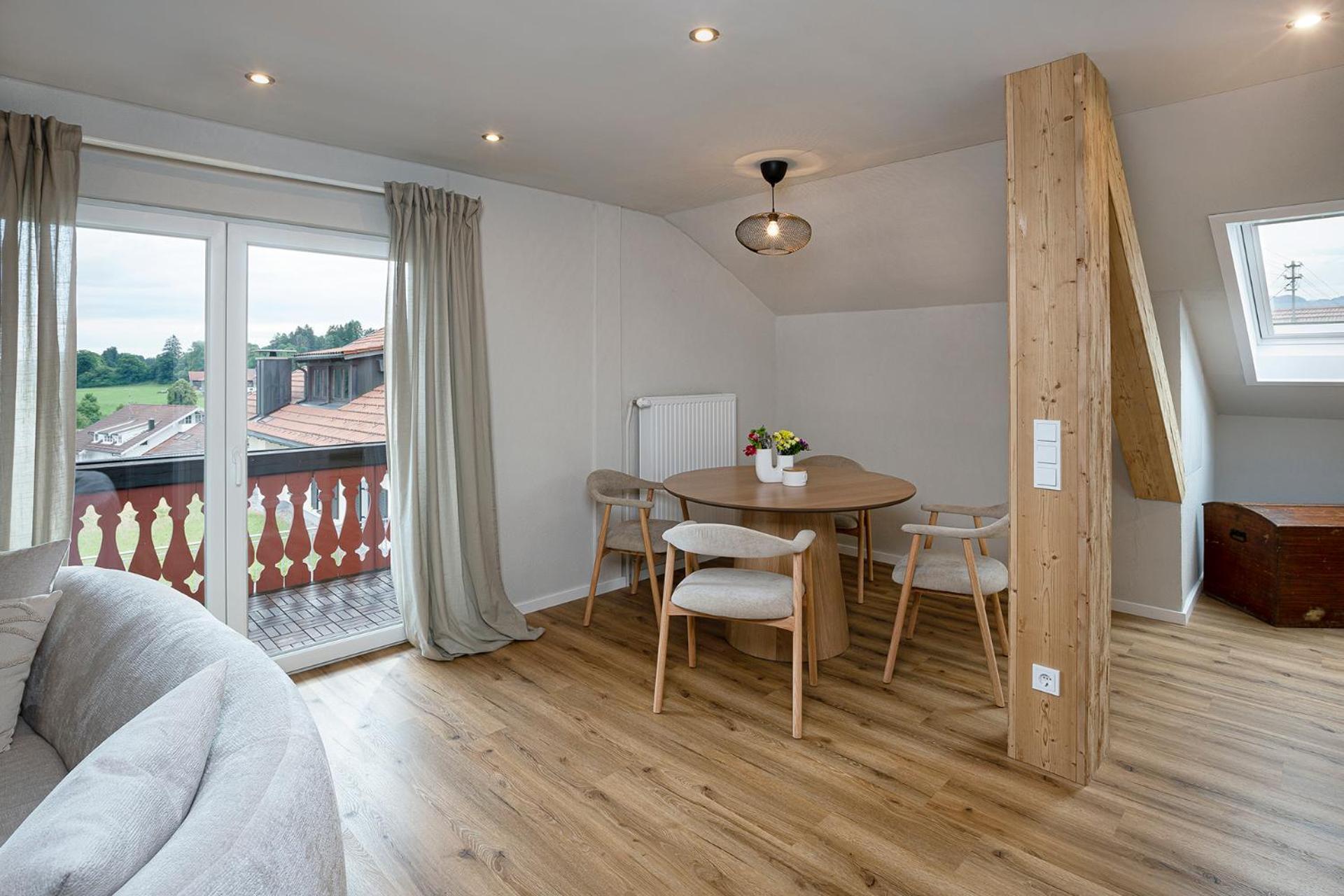 Apartment mit 1 Schlafzimmer und Balkon