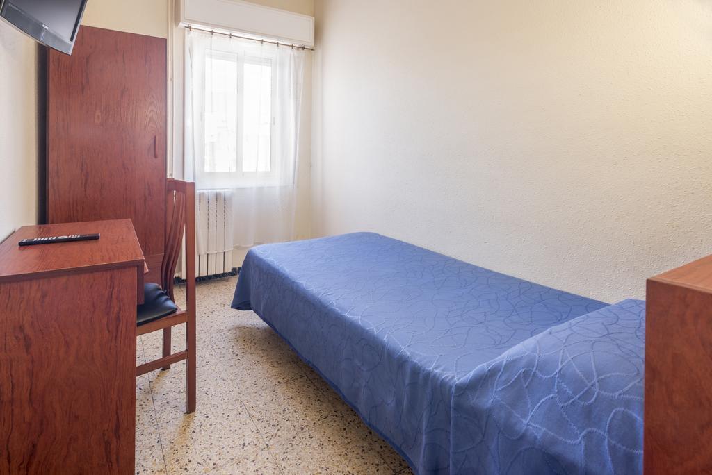 Habitación Individual con baño compartido