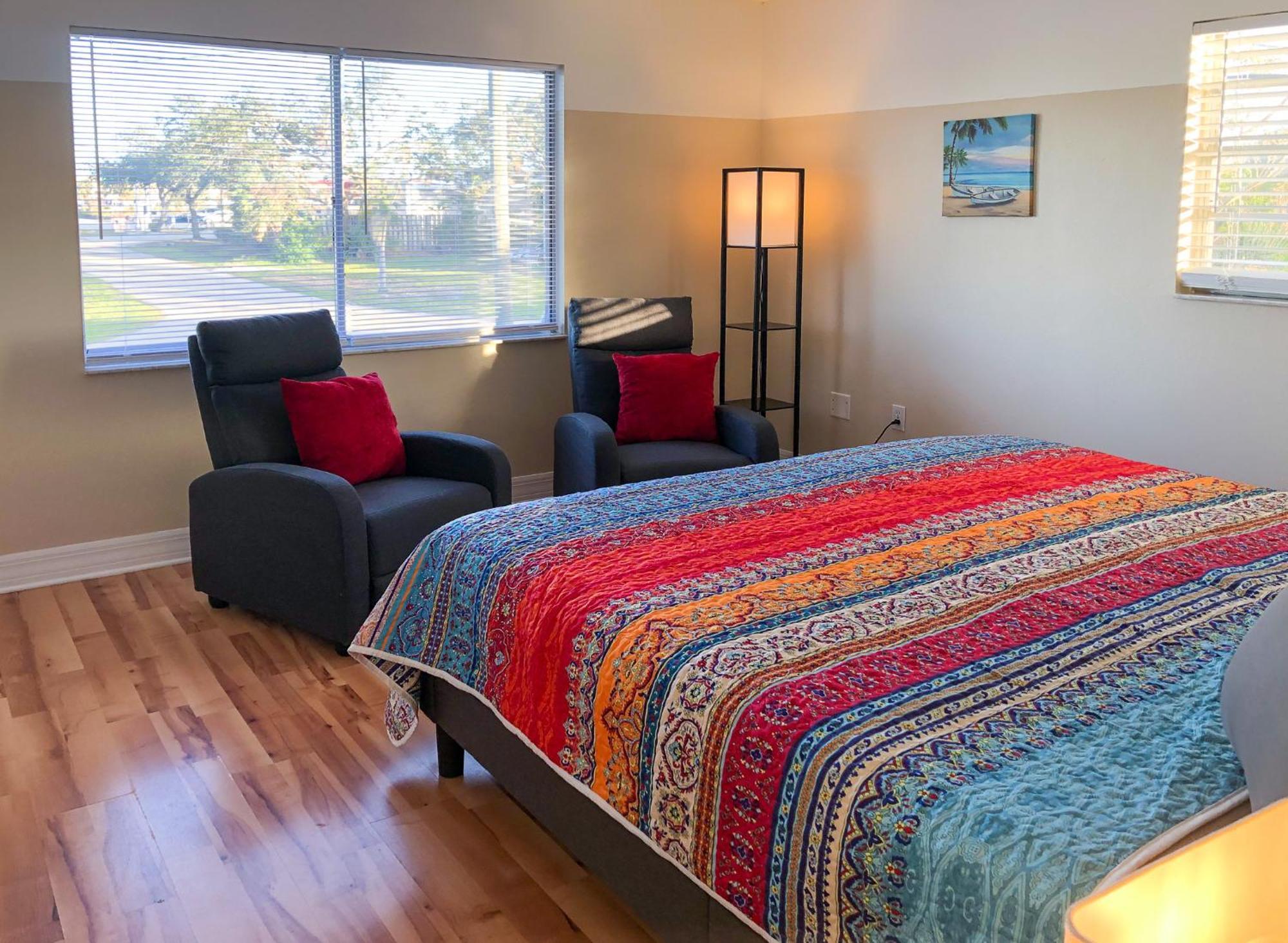 Apartment with Lake View