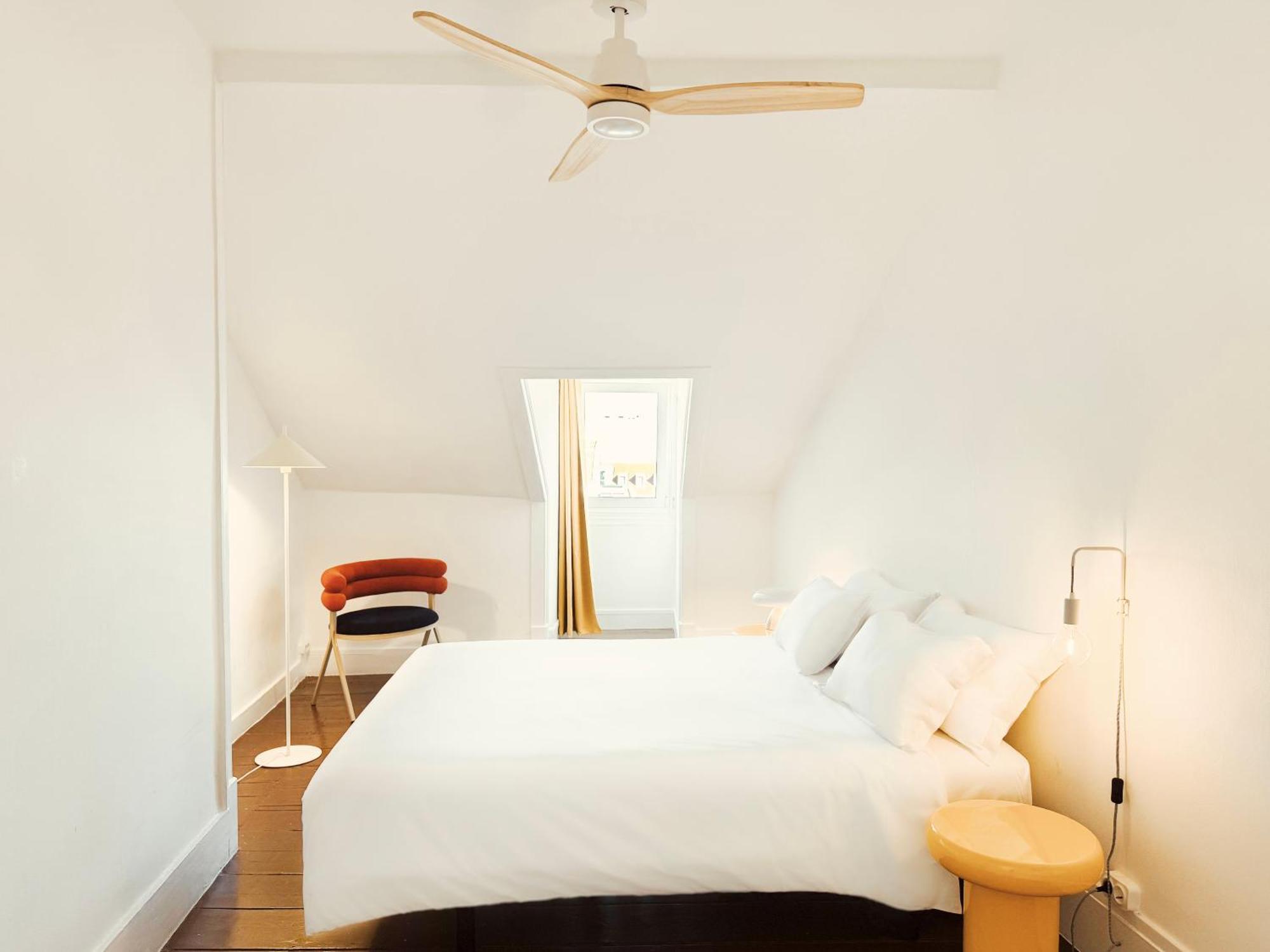 Superior Double with Shared Bathroom