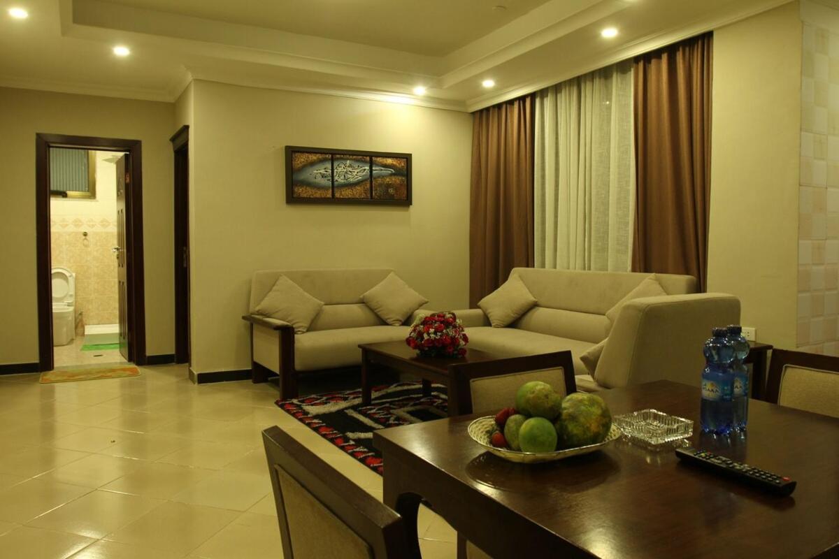 Deluxe Family Suite