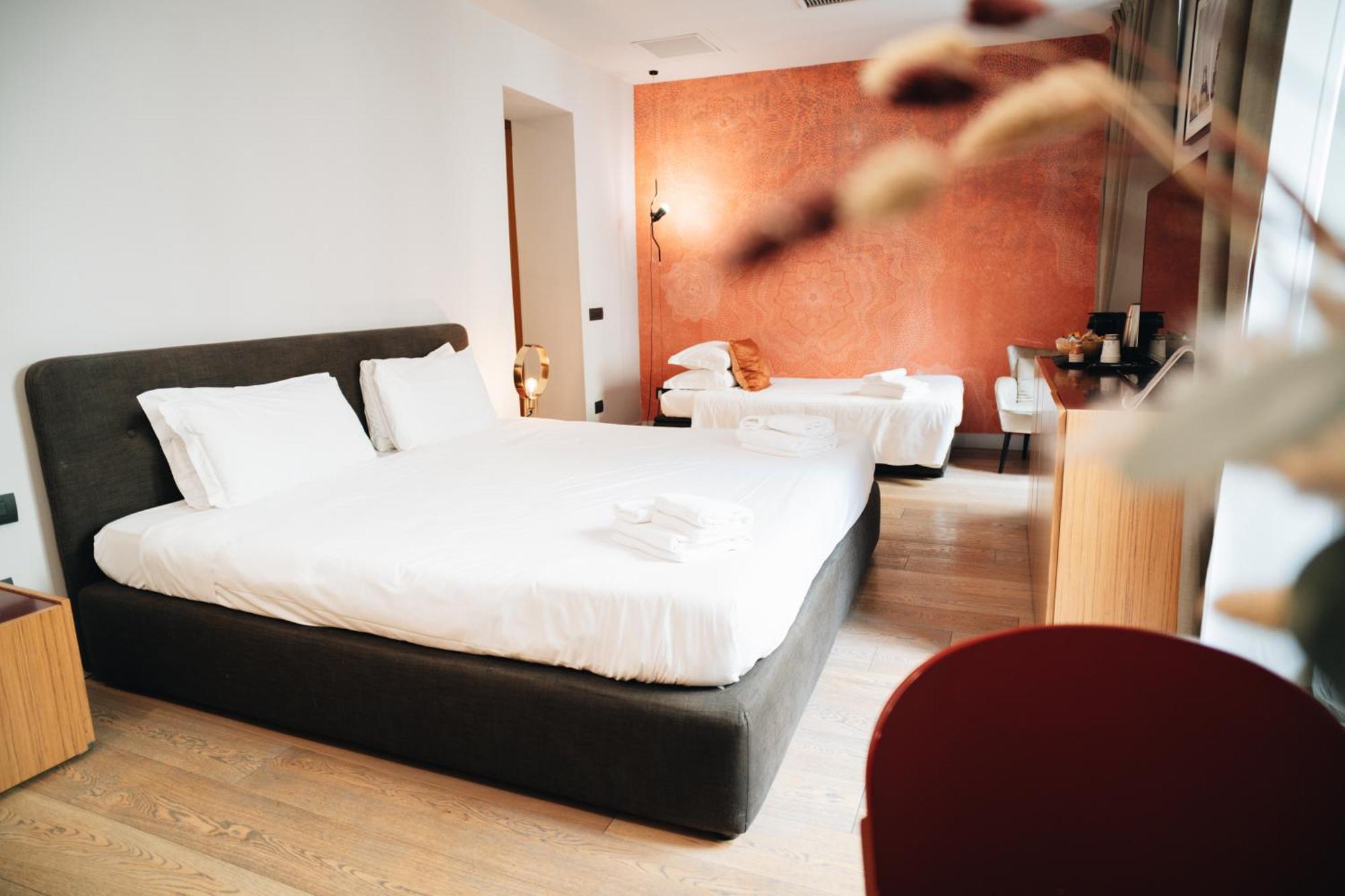 Triple Room,1742849290:JPEG
