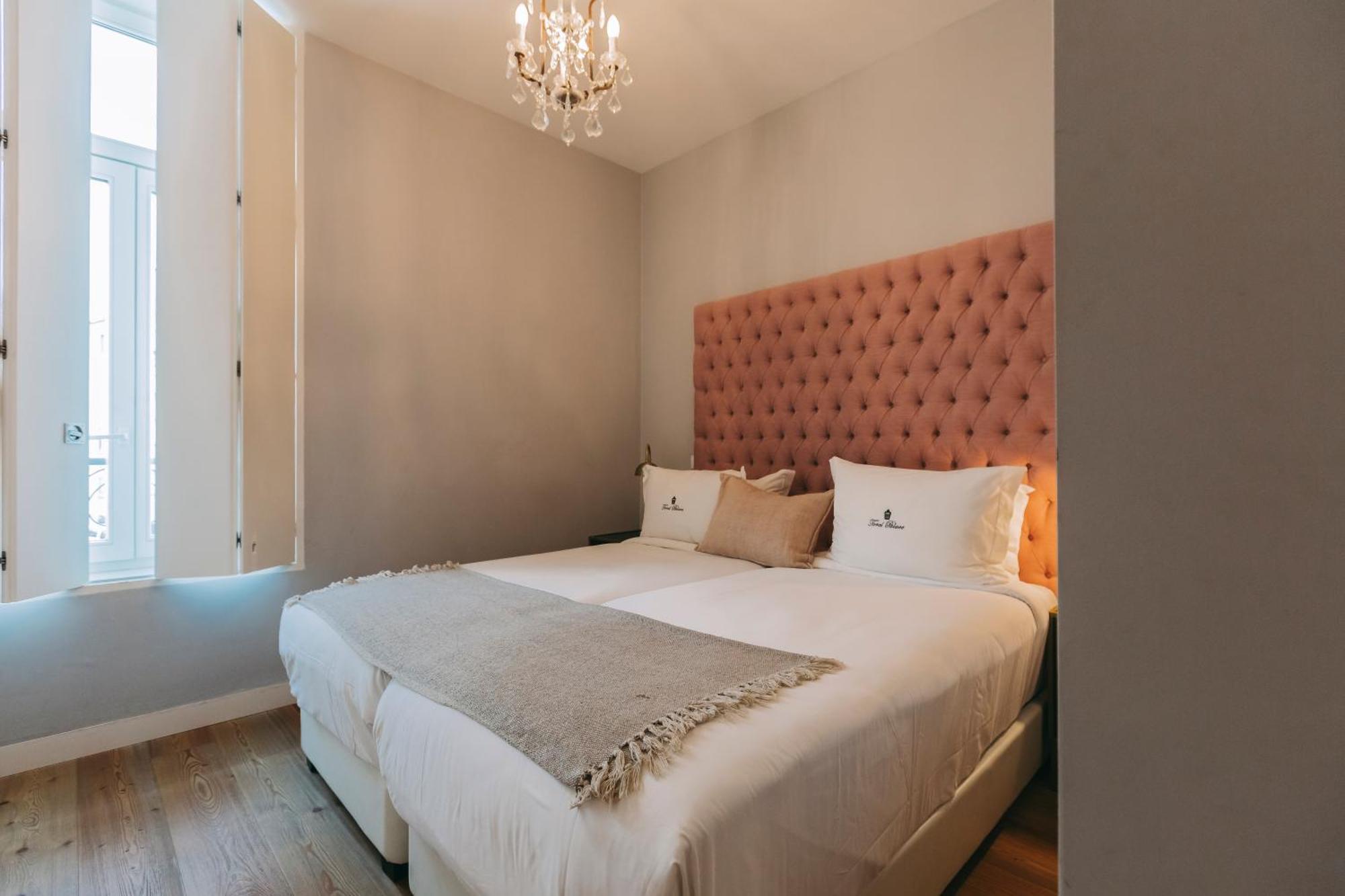 Deluxe Two-Bedroom Apartment,1742862175:JPEG