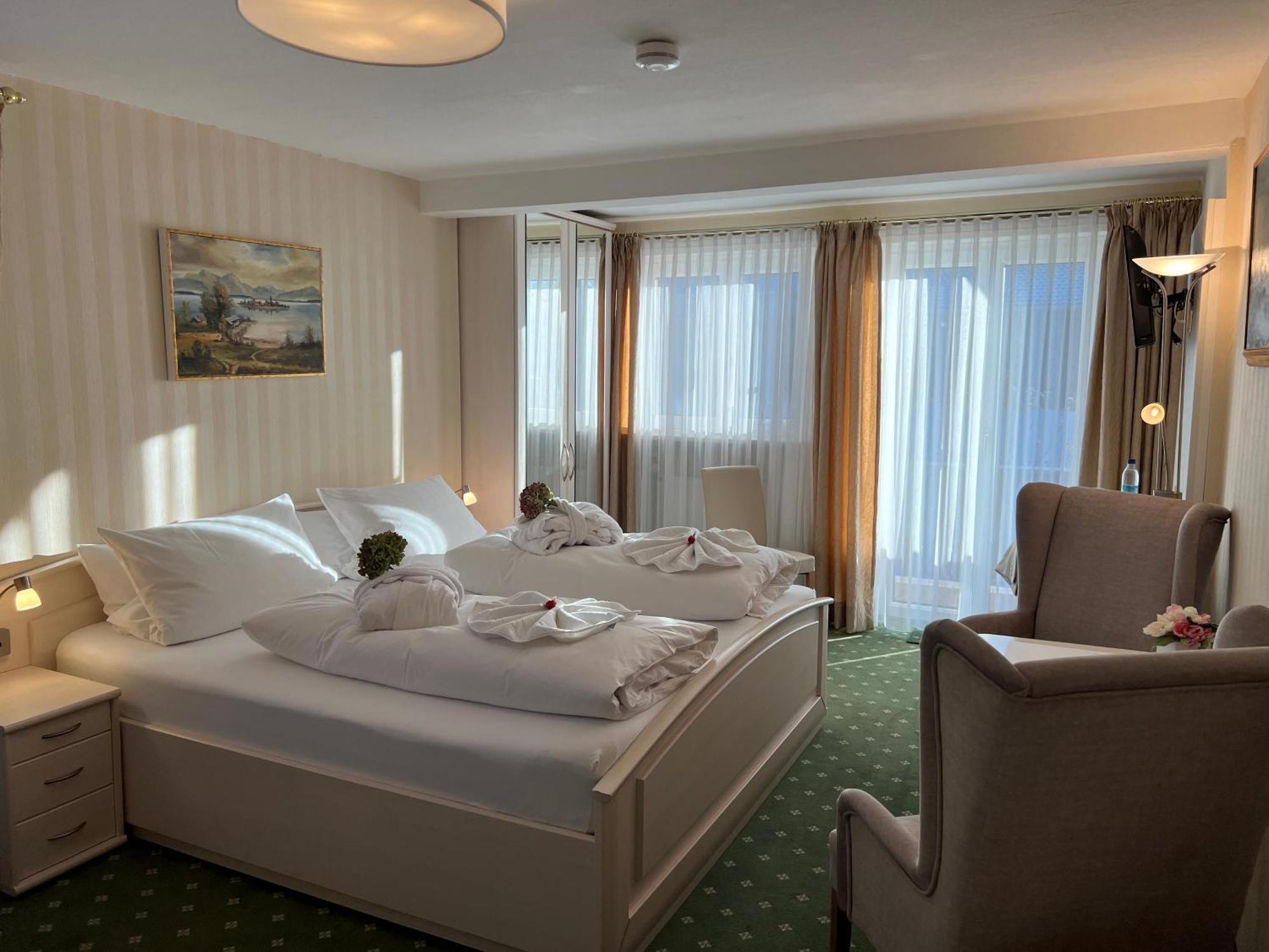 Doppelzimmer mit Balkon
