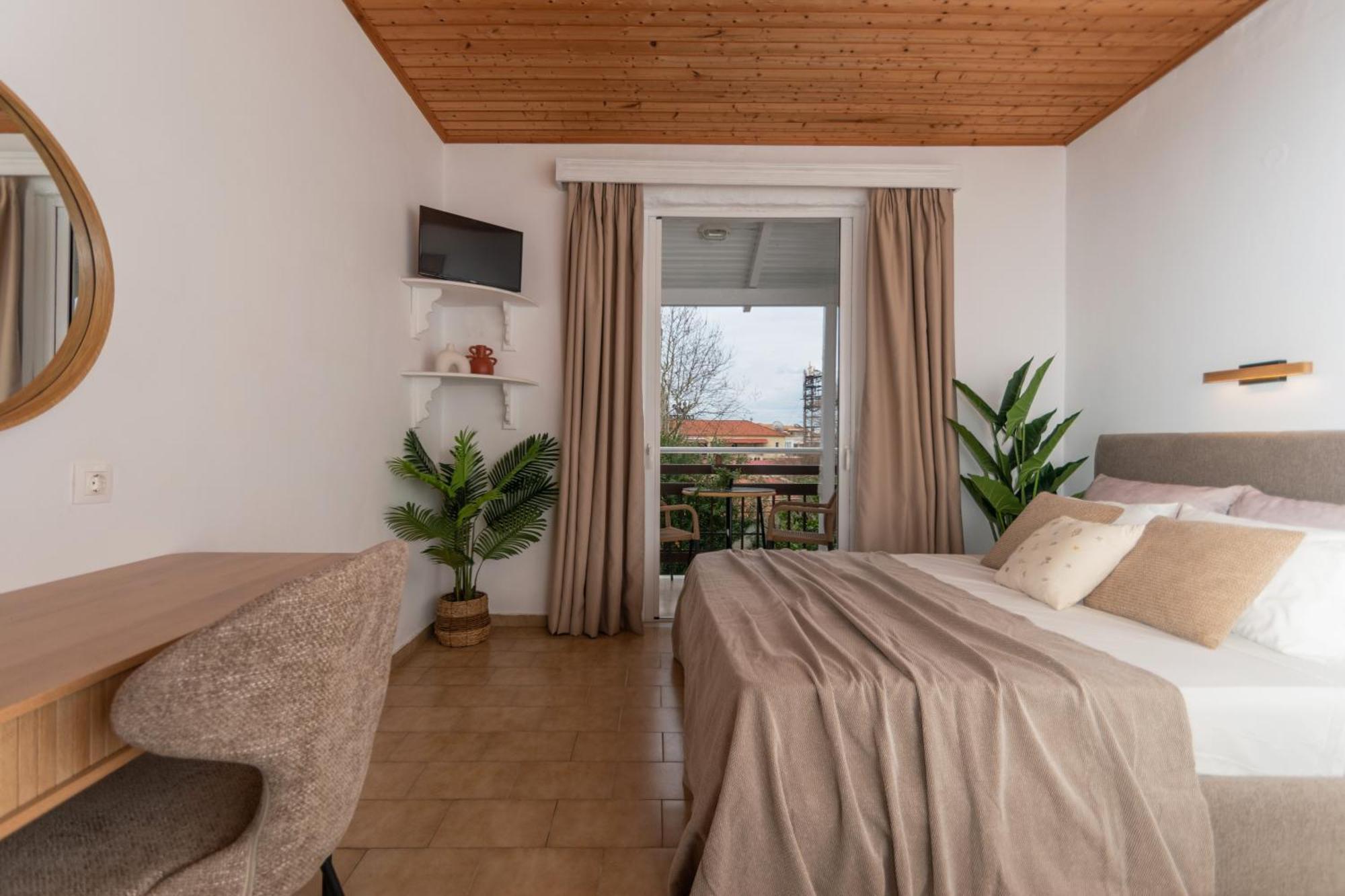 Basic Triple Room