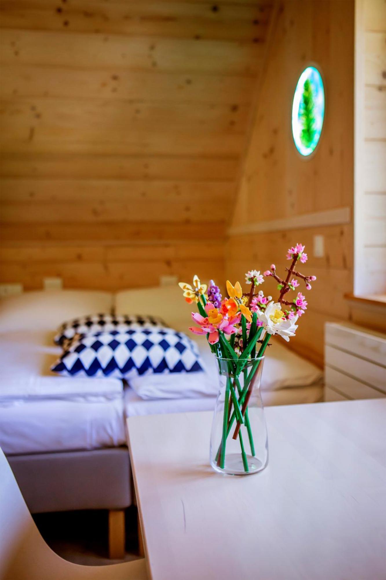 Kamer met Kingsize Bed en Uitzicht op de Tuin