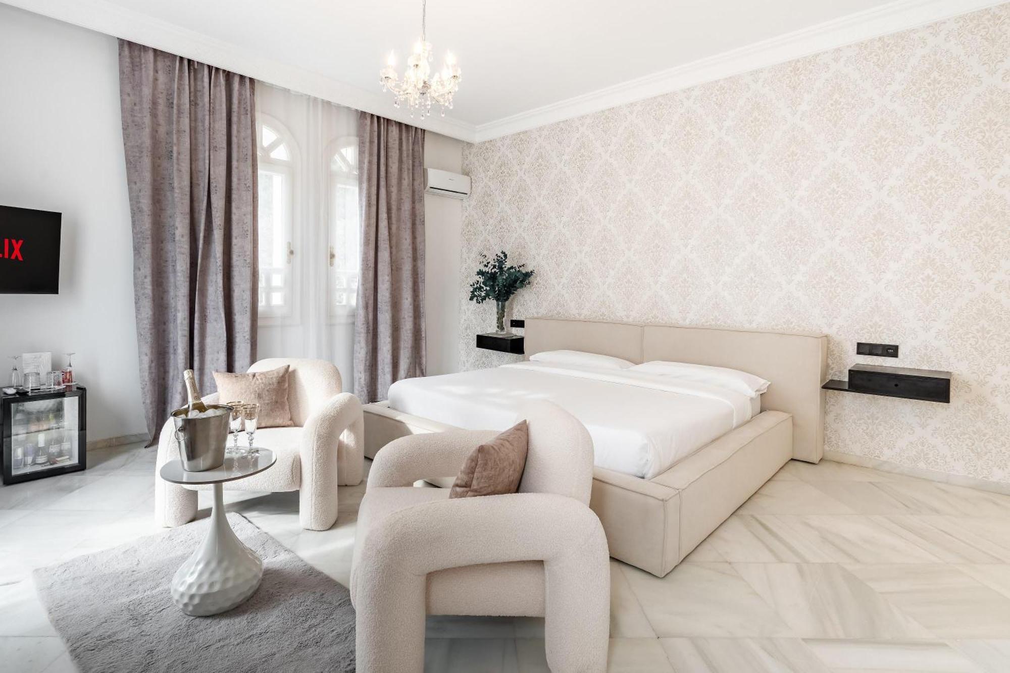 Standard Double Suite