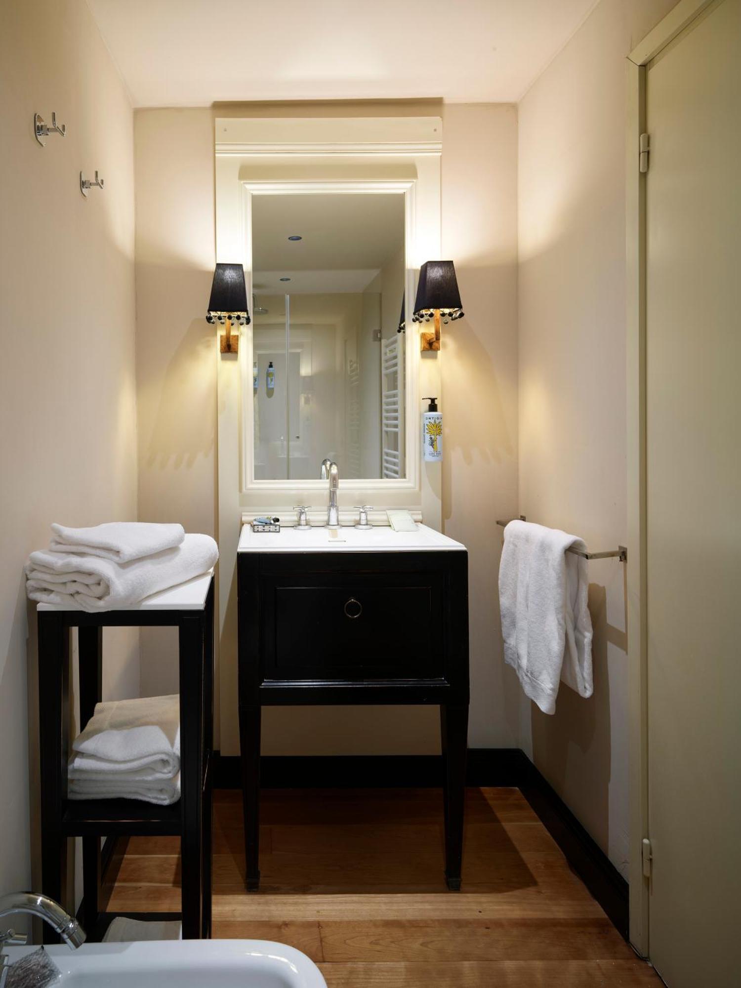 Junior Suite with Garden View