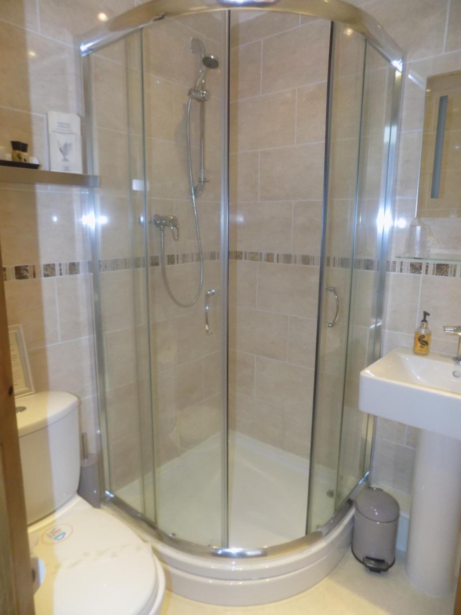 Single Room with Bathroom,1746991329:JPEG