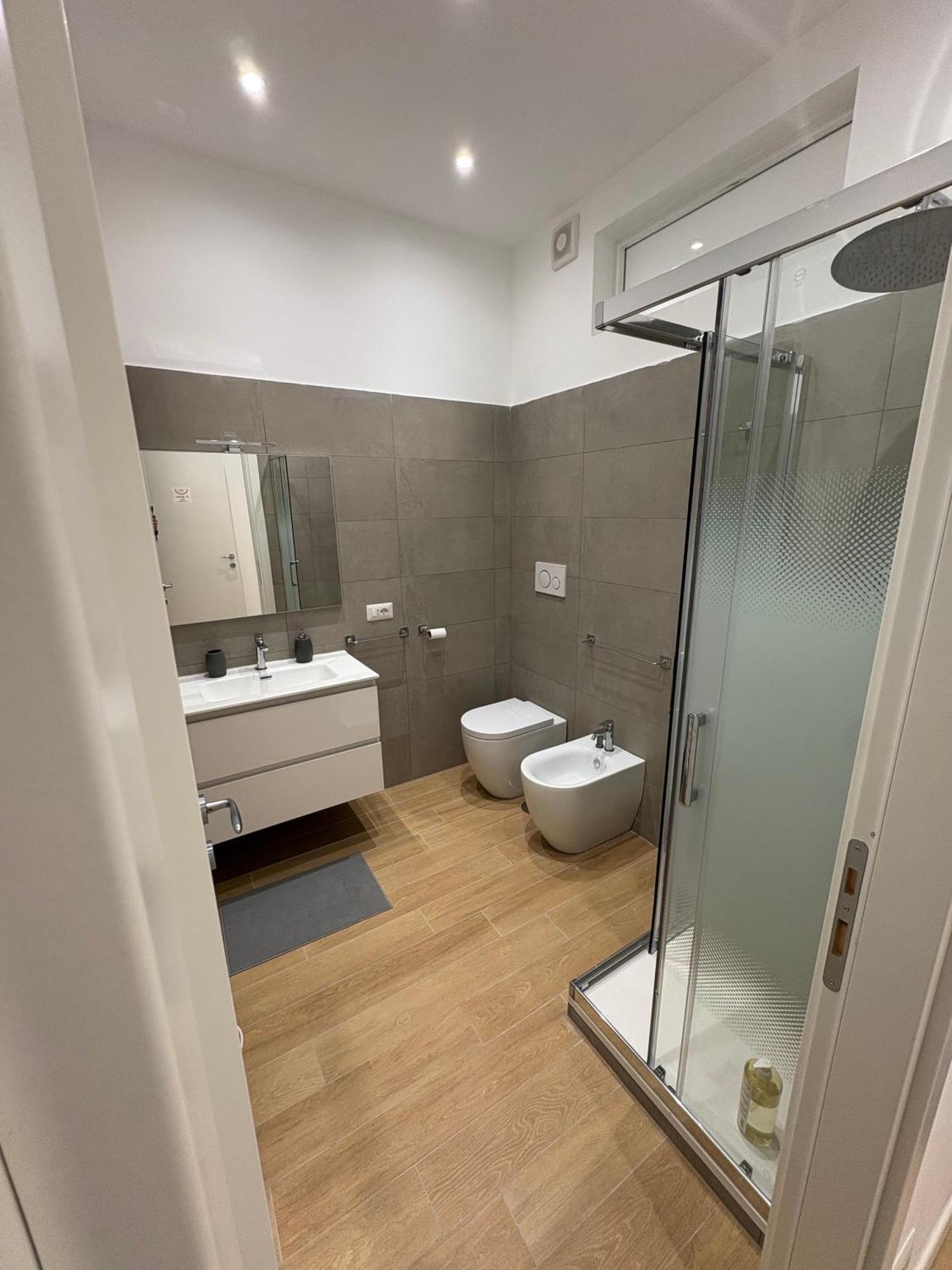 Double Room Private Bathroom