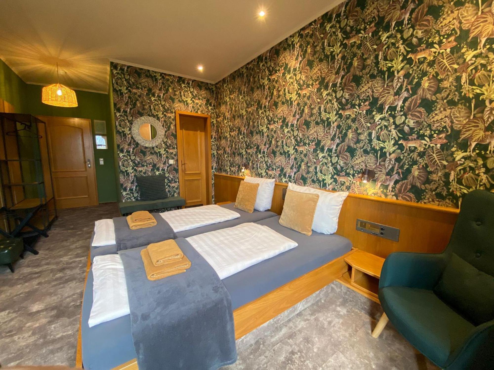 Deluxe Doppel-/Zweibettzimmer mit Balkon