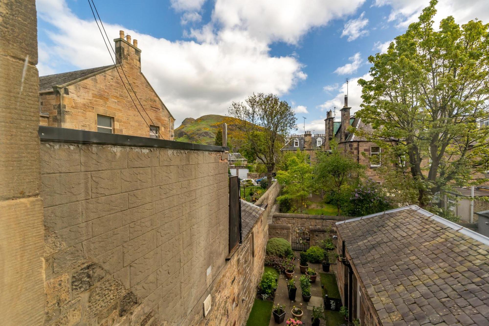 Standard Family Room,1756501251:JPEG