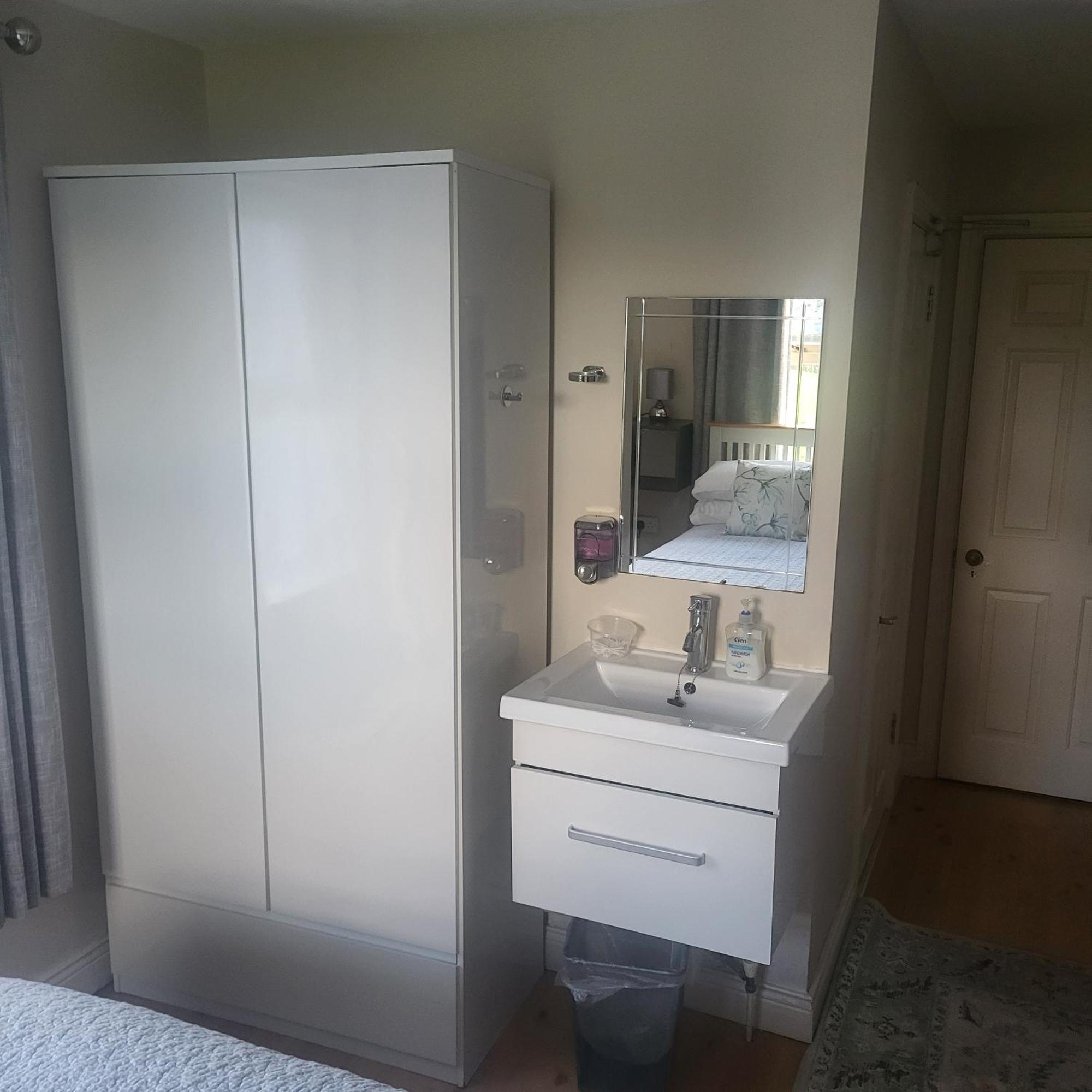 Deluxe Double or Twin Room with Mountain View
