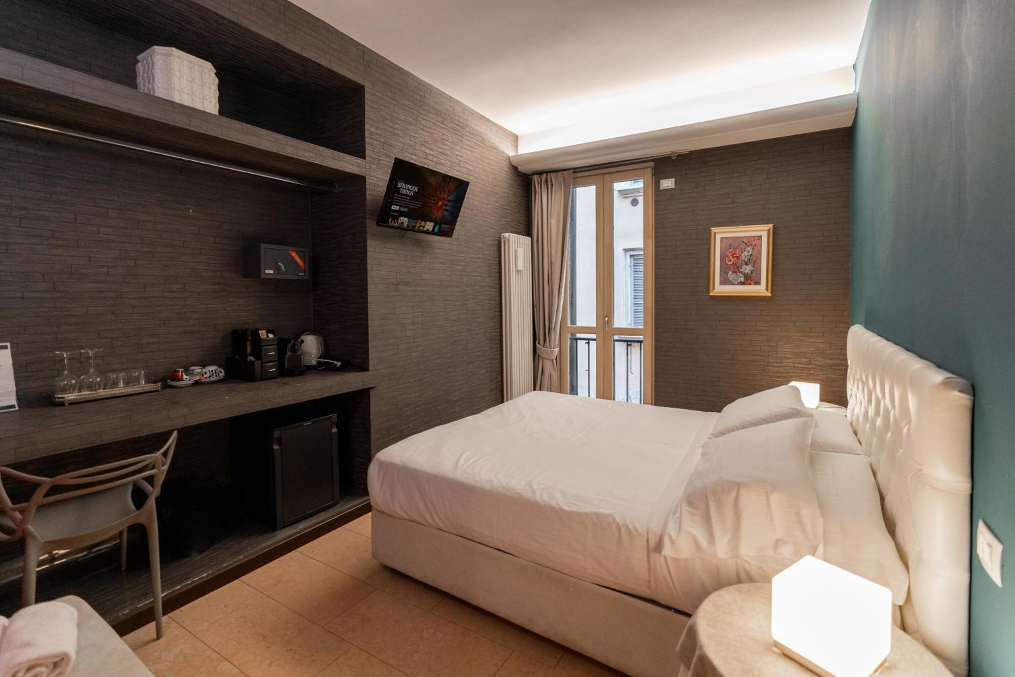 Large Double or Twin Room