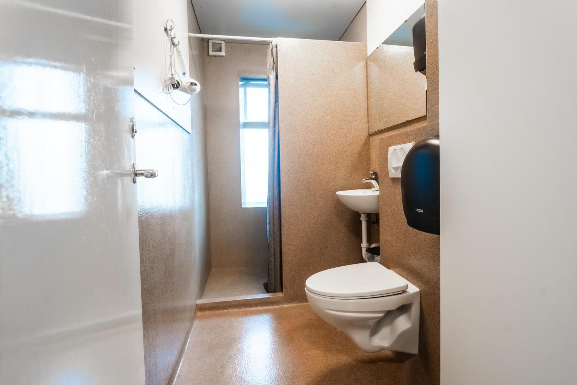Double or Twin Room Private Bathroom