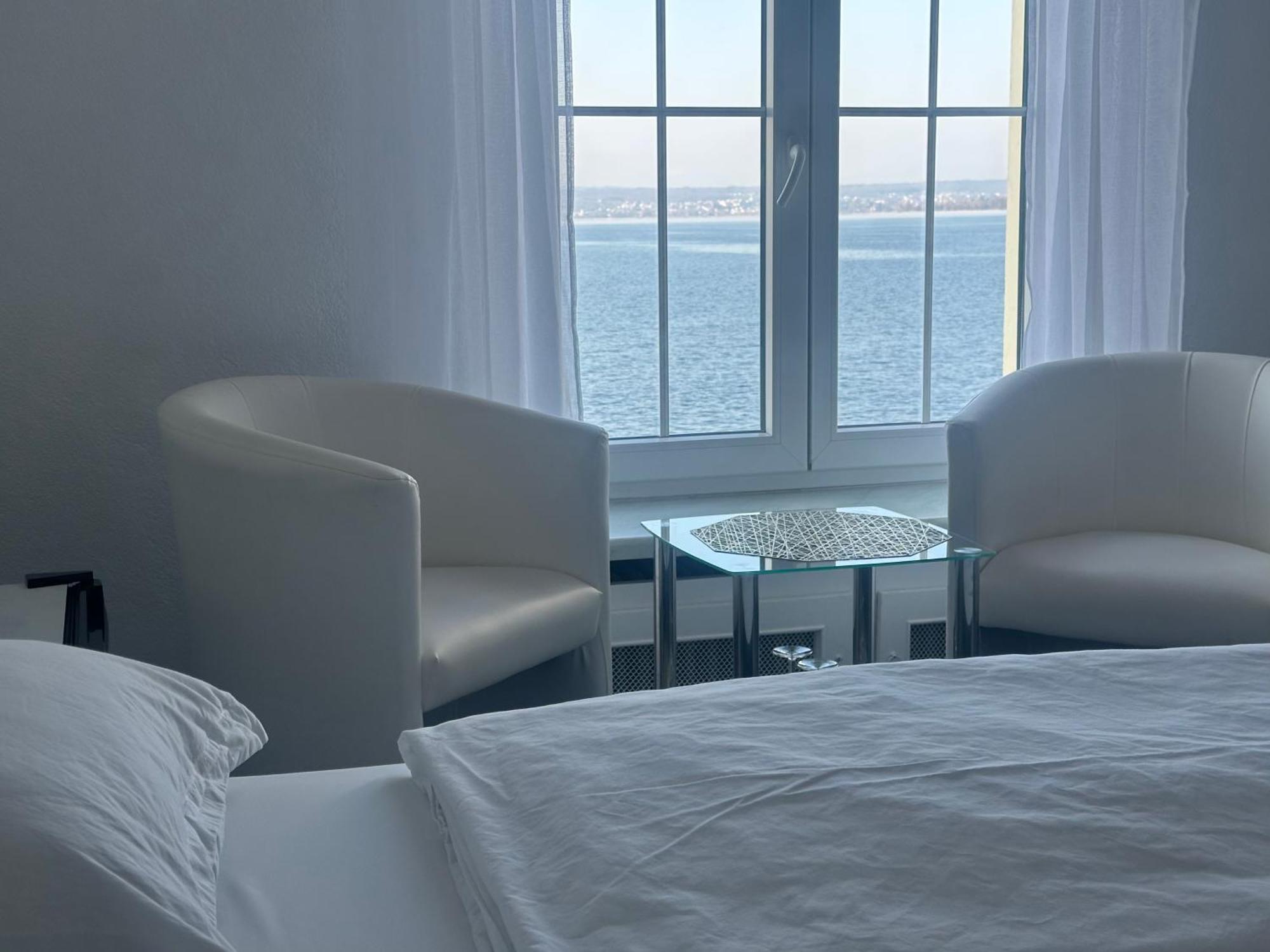 Doppelzimmer mit Seeblick