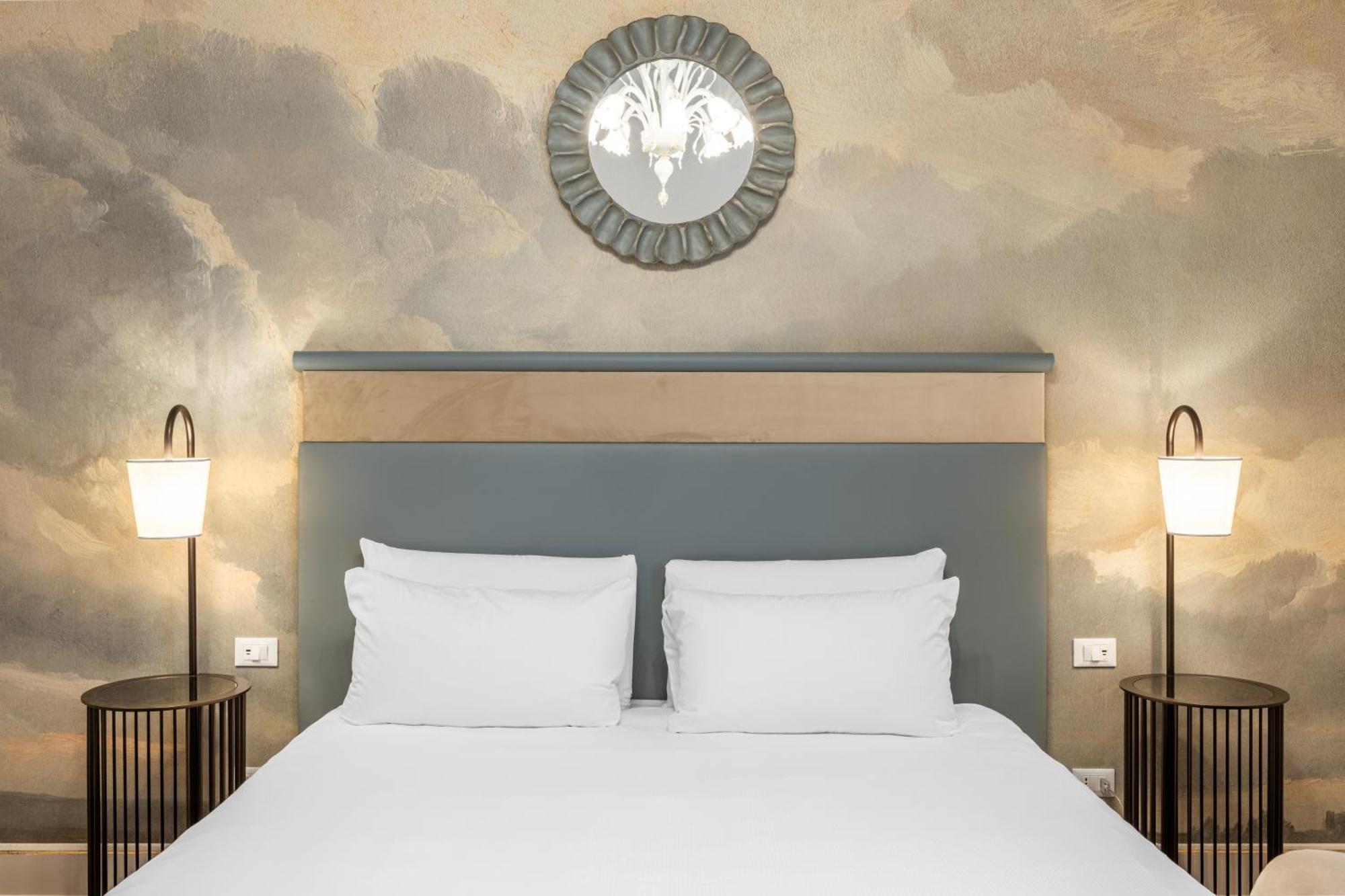 Superior Double or Twin Room with Canal View