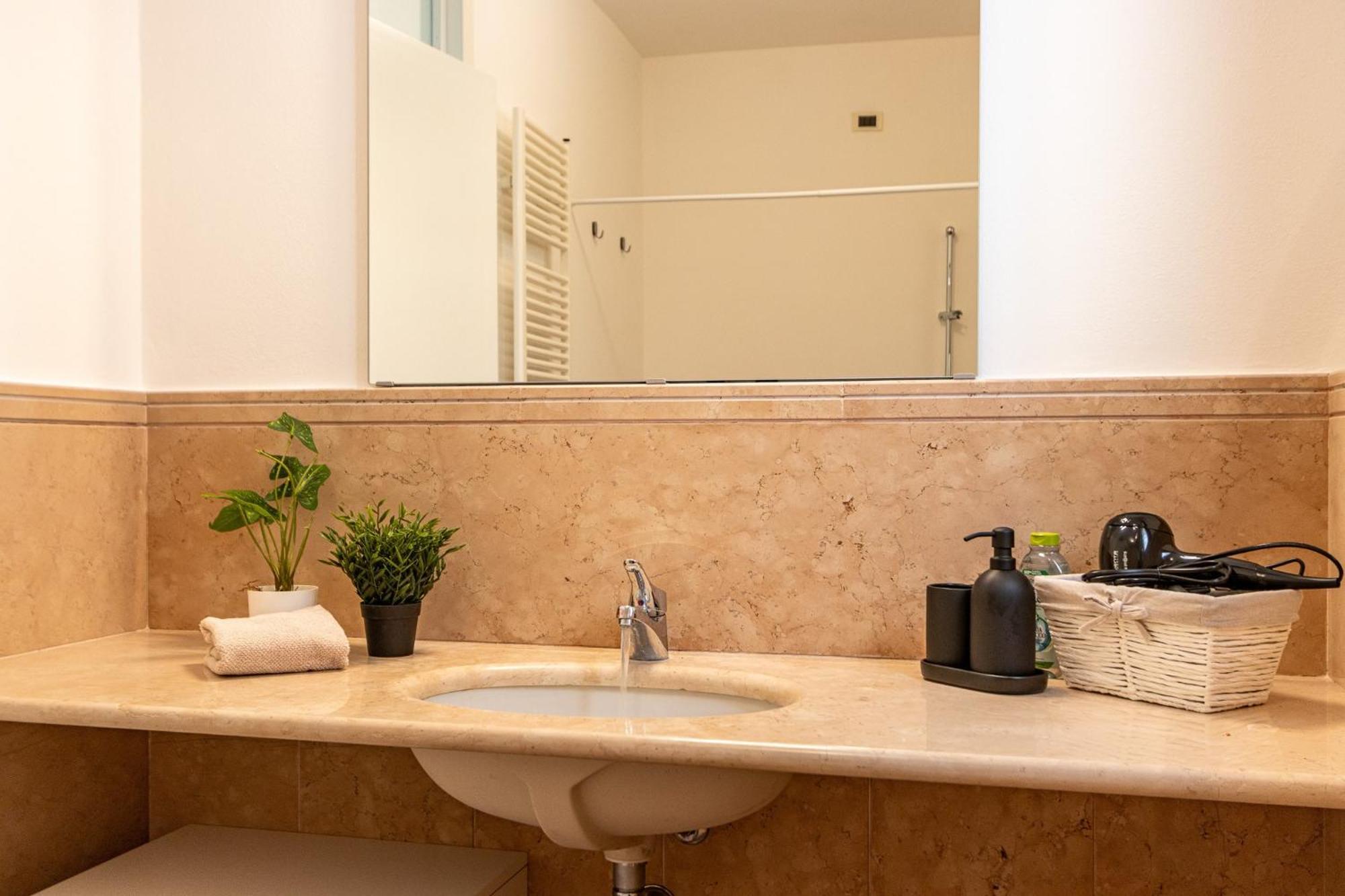 Superior One-Bedroom Apartment Balcony,1767300912:JPEG