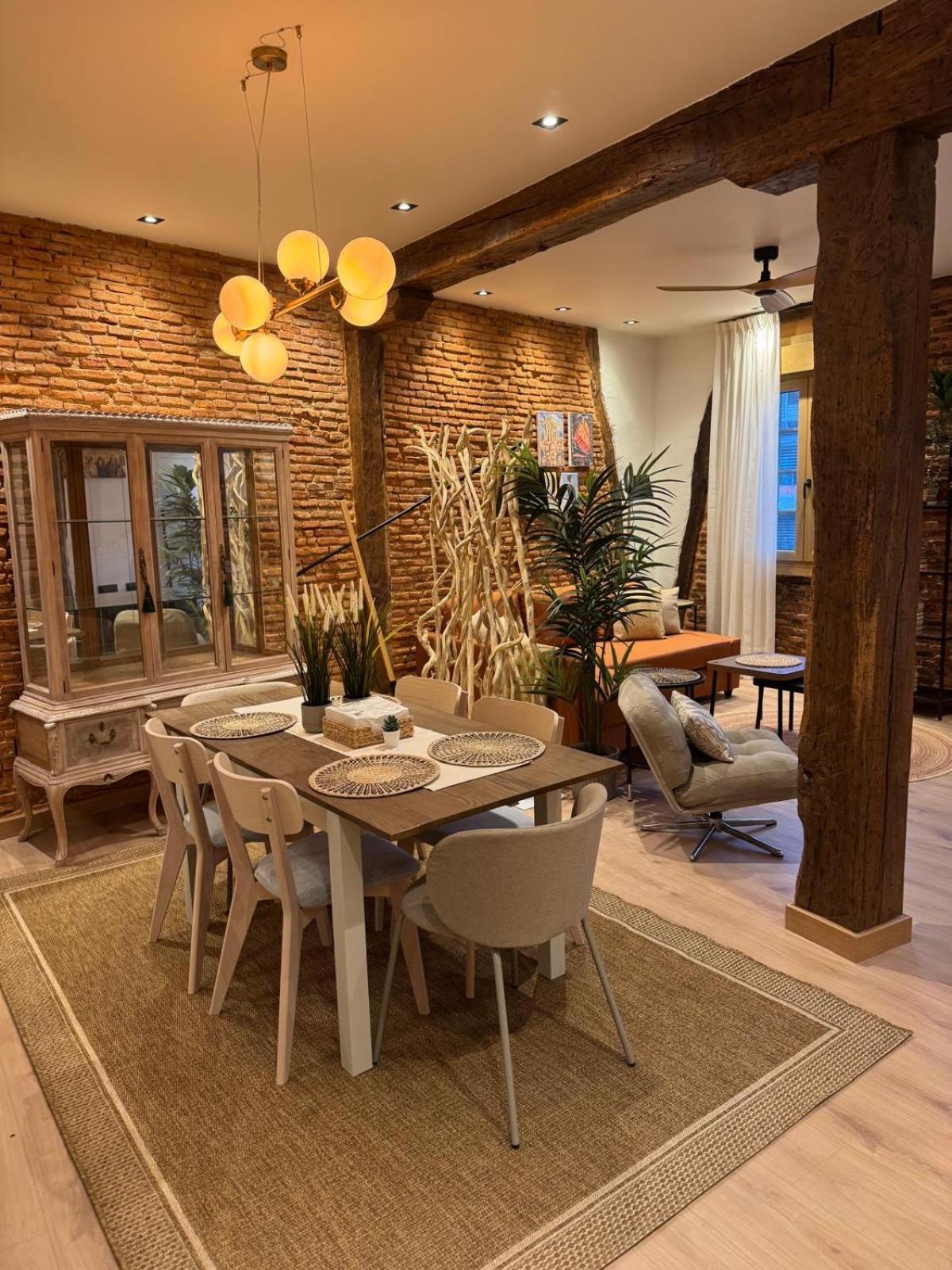 Two-Bedroom Deluxe Apartment with Balcony