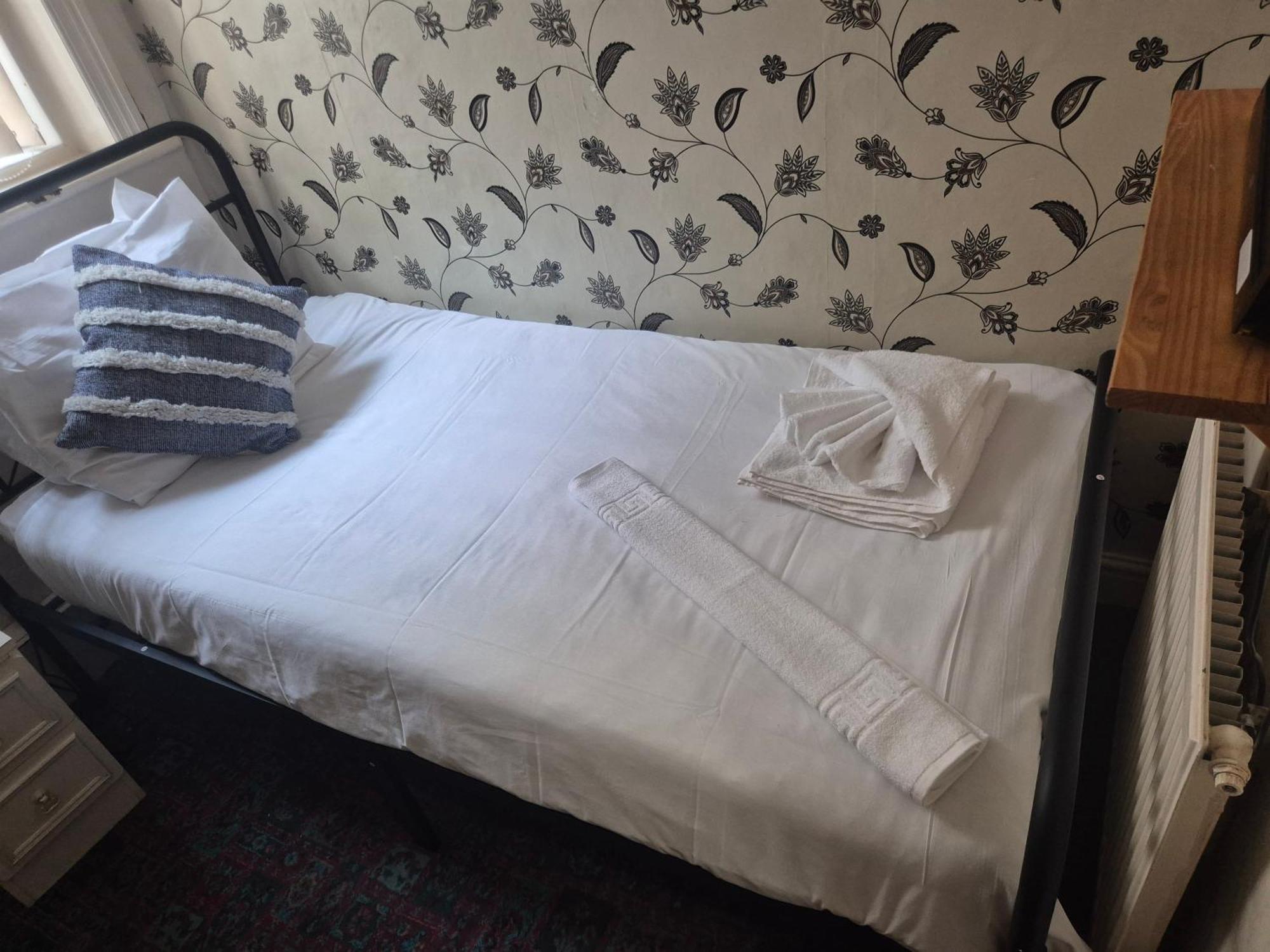 Single Room with Private Bathroom