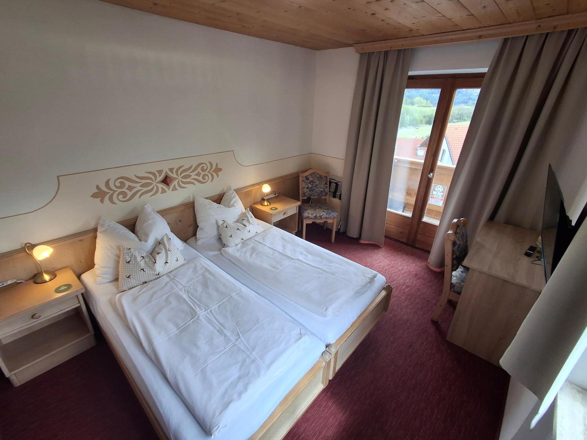 Tweepersoonskamer met 1 of 2 Bedden en Balkon