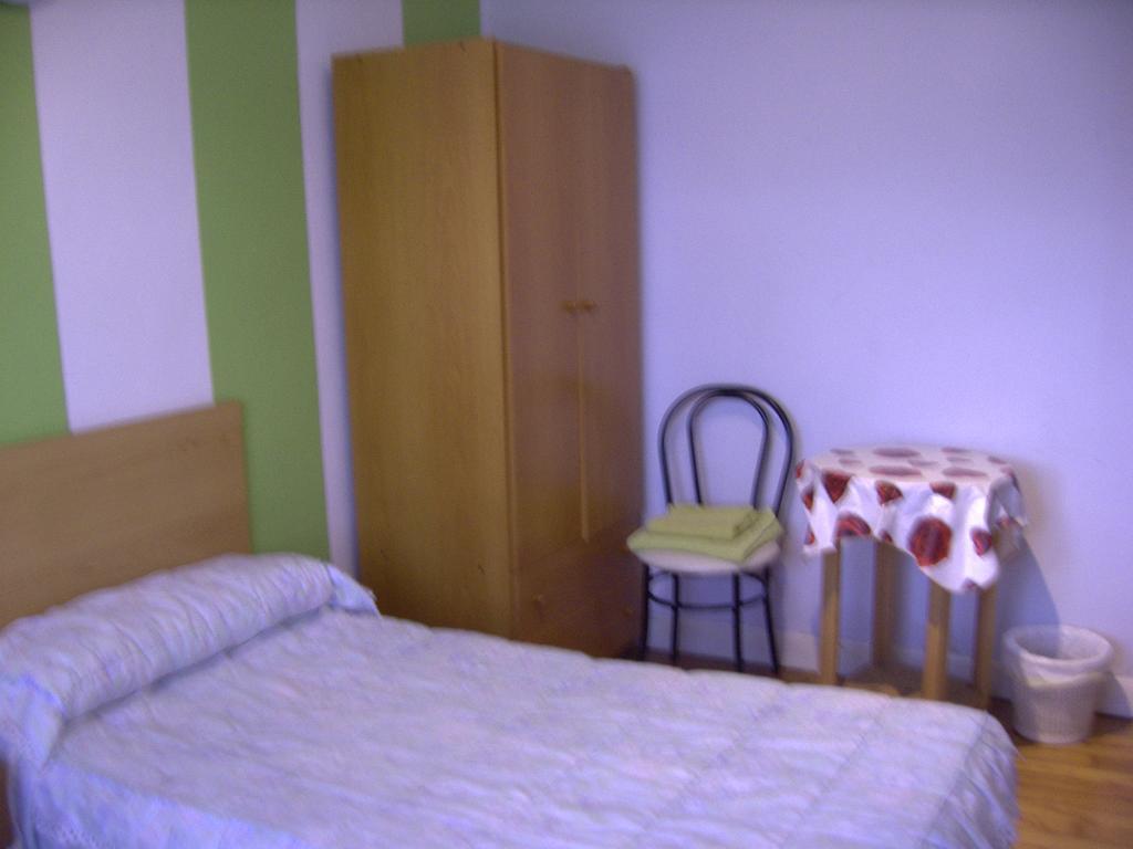 Habitación Estándar con baño compartido - 2 camas
