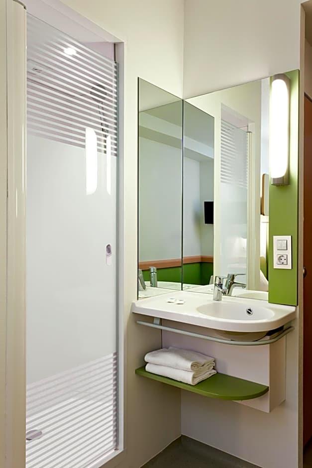 Double Room with Bunk Bed
