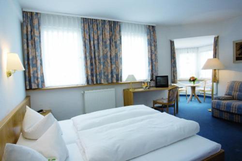 Dreibettzimmer mit Giebel