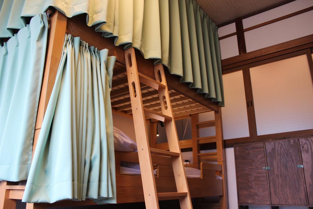 Bunk Bed in Mixed Dormitory Room