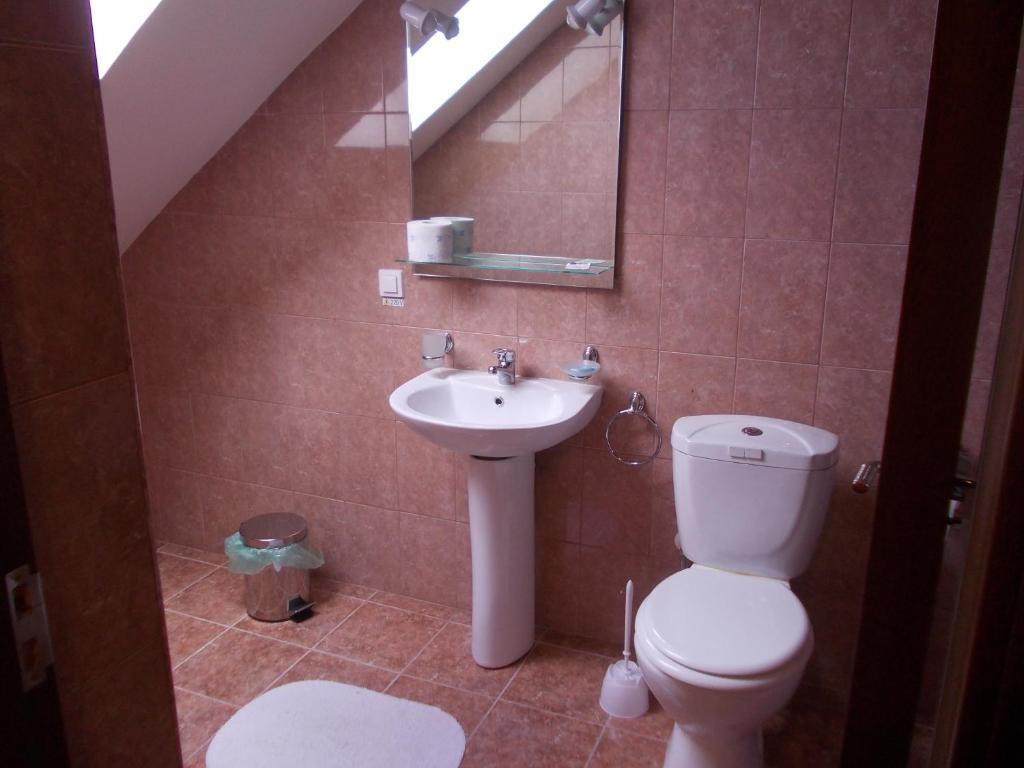 Doppel- oder Zweibettzimmer