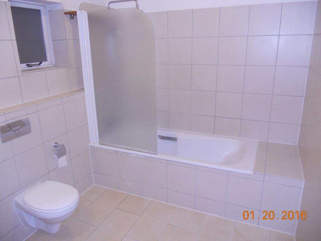 Double Room Private Bathroom