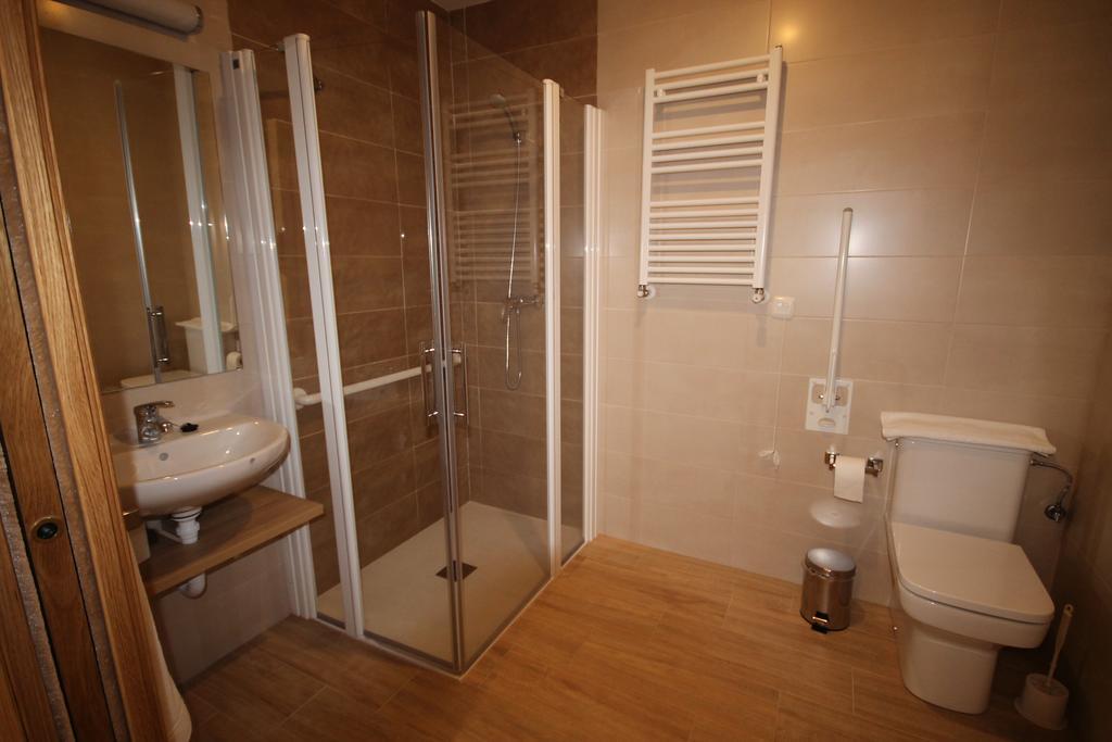 Habitación Individual adaptada para personas con movilidad reducida