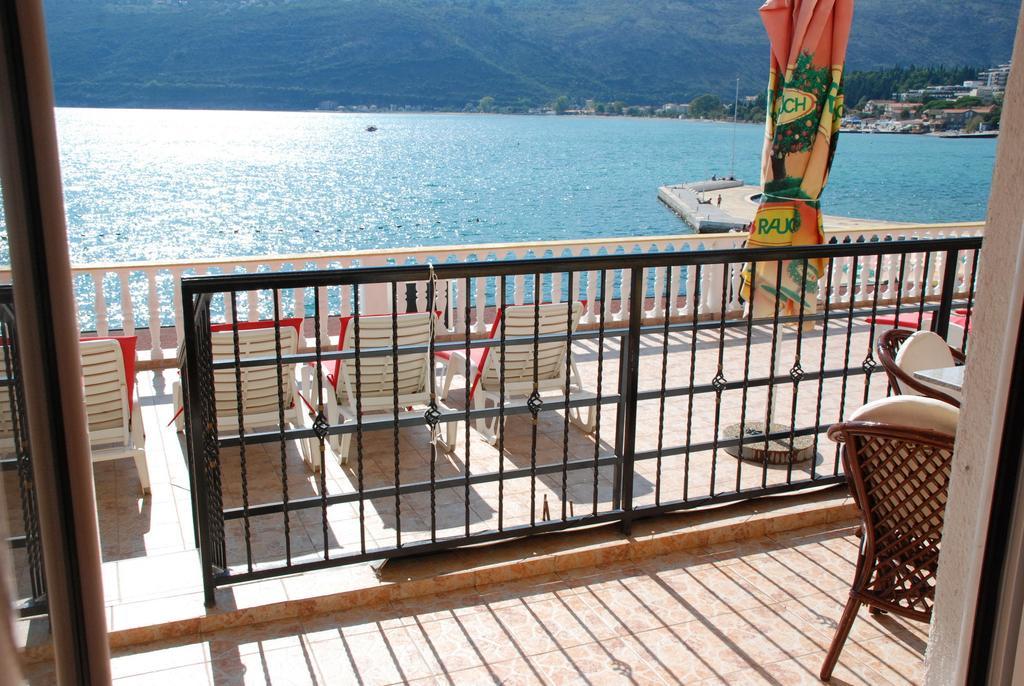 Two Bedroom Apartment with Terrace and Sea View