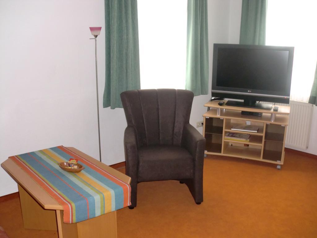 Apartment mit Balkon