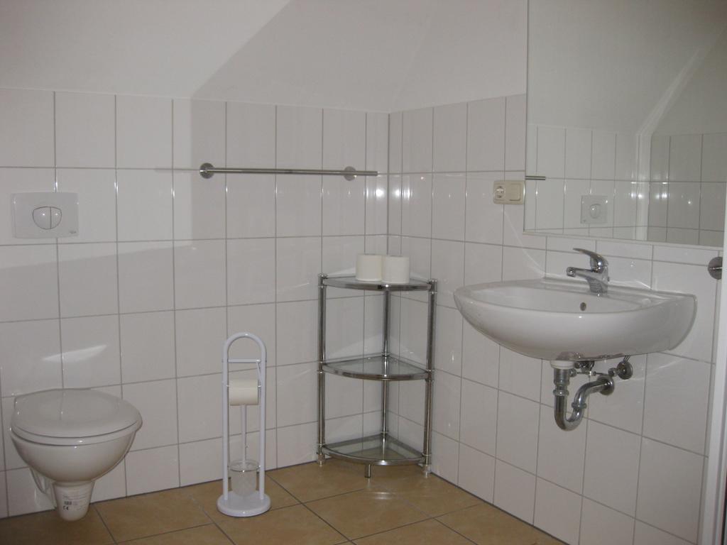 Doppel- oder Zweibettzimmer