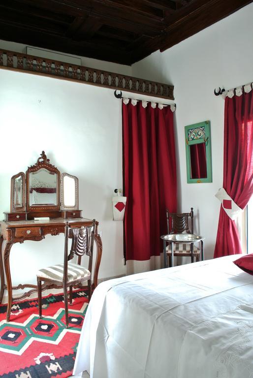 Small Double Room,240552909:JPEG