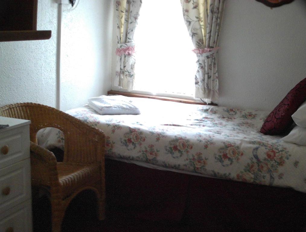 Budget Single Room