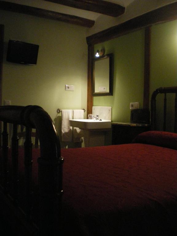 Double Room,1366623542:JPEG