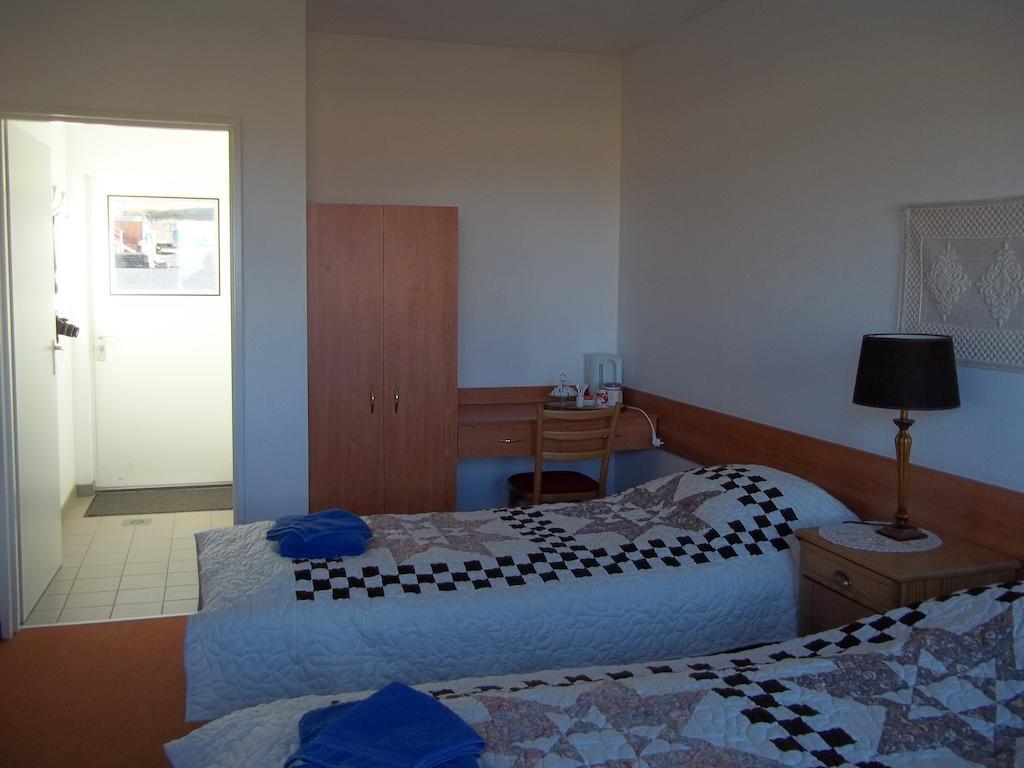 Zweibettzimmer mit Gemeinschaftsbad