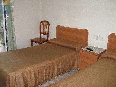 Tweepersoonskamer met 2 Aparte Bedden