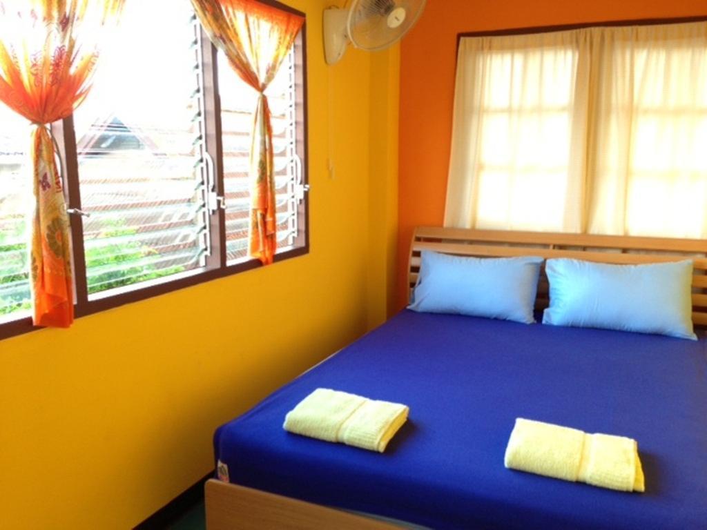 Standard Double Room with Fan and Shared Bathroom