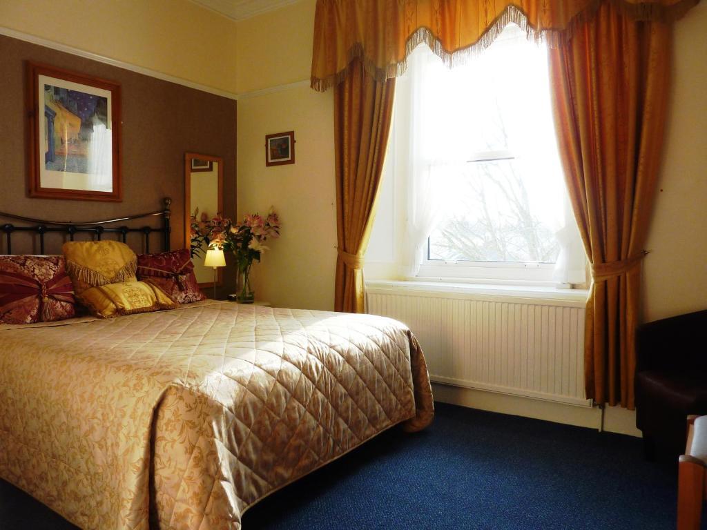 Standard Twin/Double Room