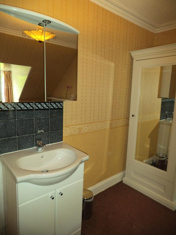 Habitación Doble Básica con baño compartido