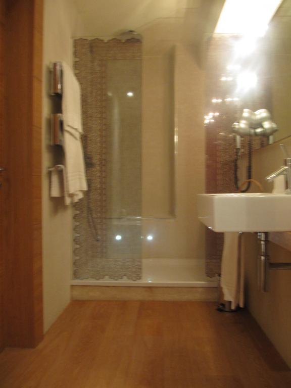 Double Room,250218261:JPEG