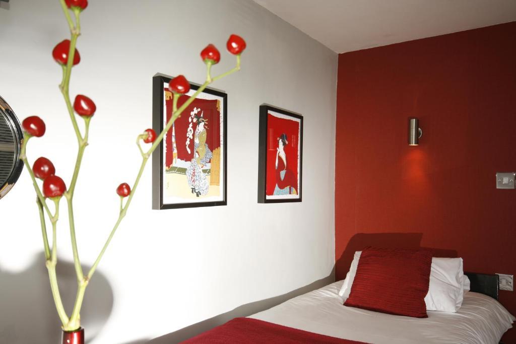 Small Single Room