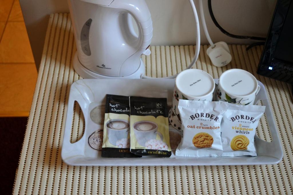 Family Room (2 Adults + 2 Children),109954179:JPEG