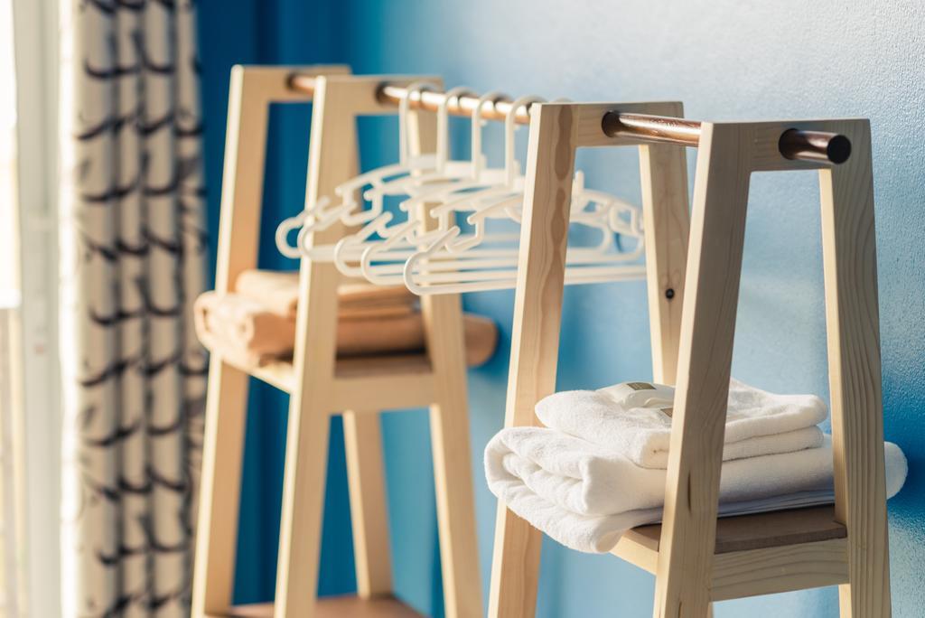 Kamer met Queensize Bed en Balkon