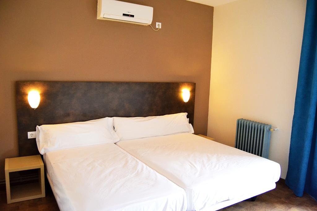 Large Twin Room
